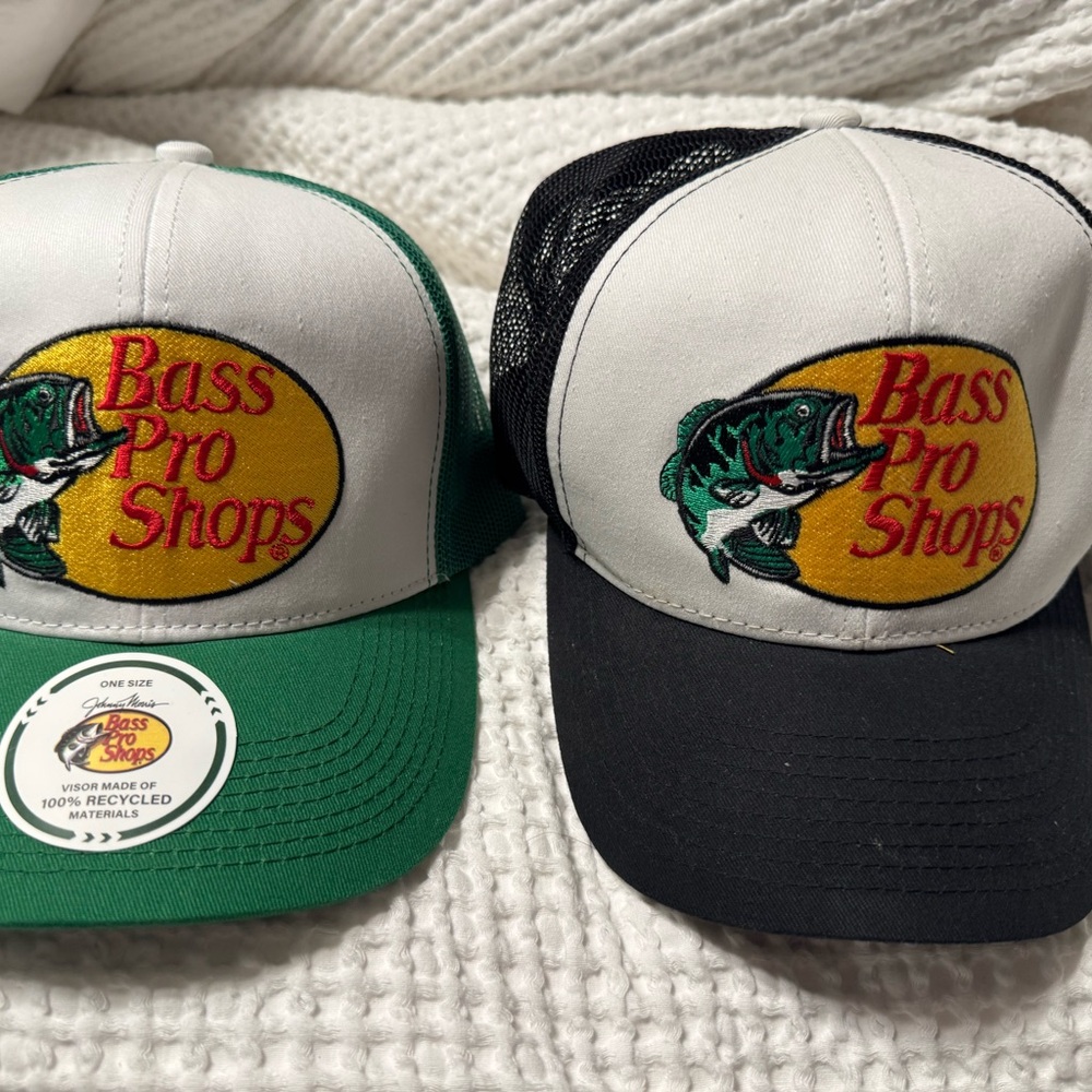Bass Pro Shops White & Green / Black Logo Trucker Hats